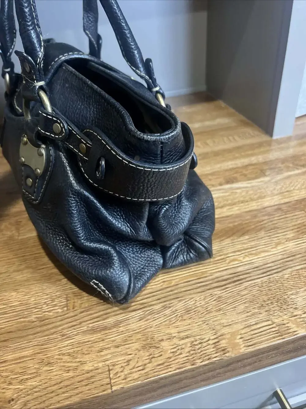 Michael Kors Black Pebbled Leather Shoulder Bag Brass Hardware Y2K Satchel